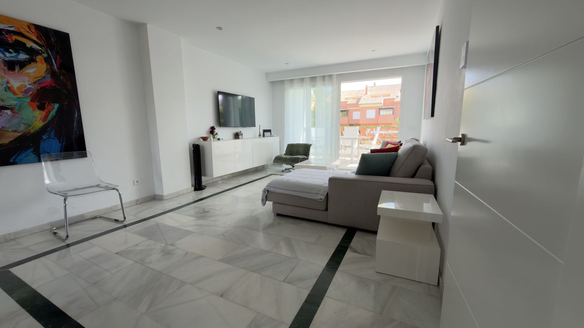 Middle Floor Apartment bilde 3