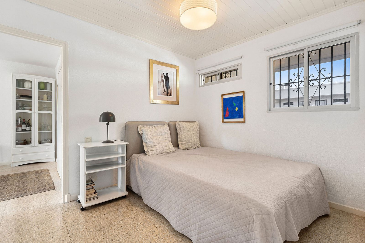 Middle Floor Apartment bilde 16