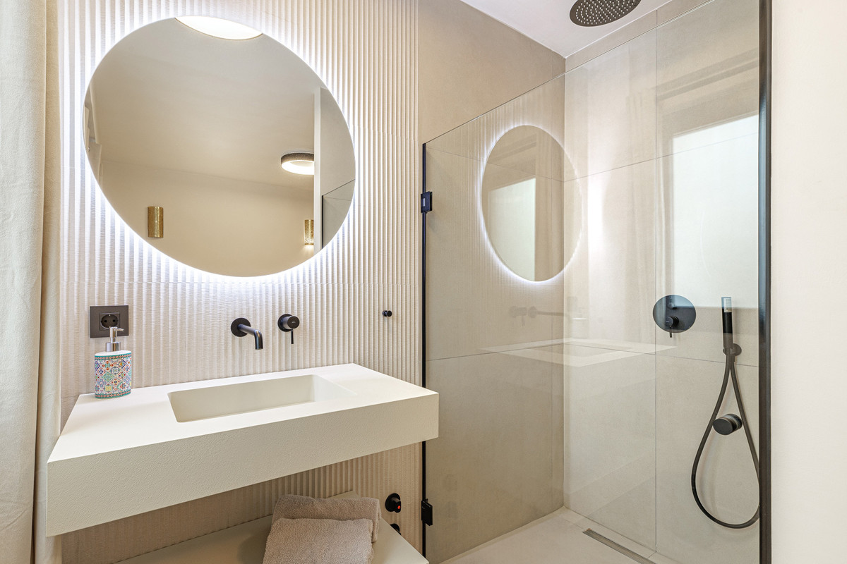 Middle Floor Apartment bilde 36