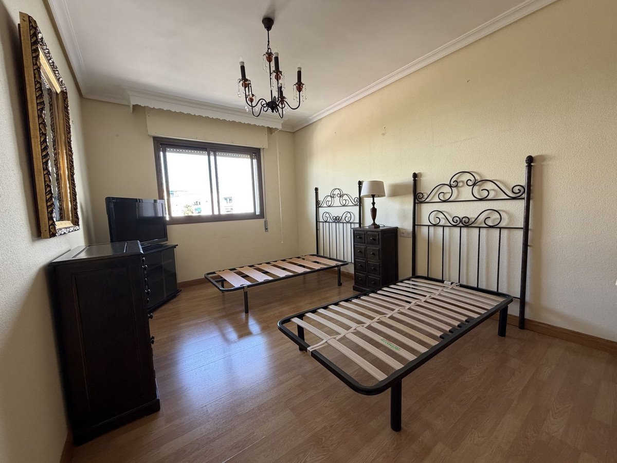 Middle Floor Apartment bilde 16