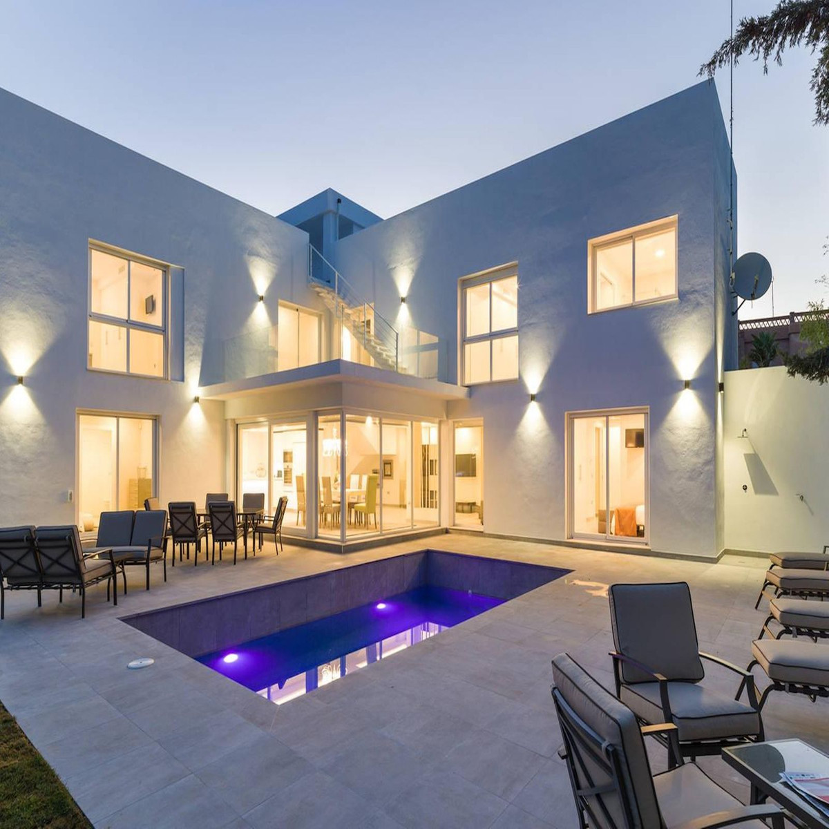 Detached Villa bilde 1