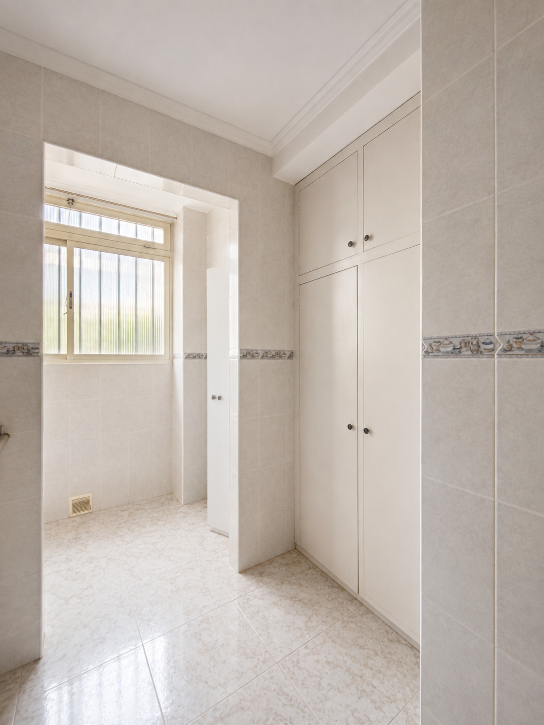 Middle Floor Apartment bilde 17