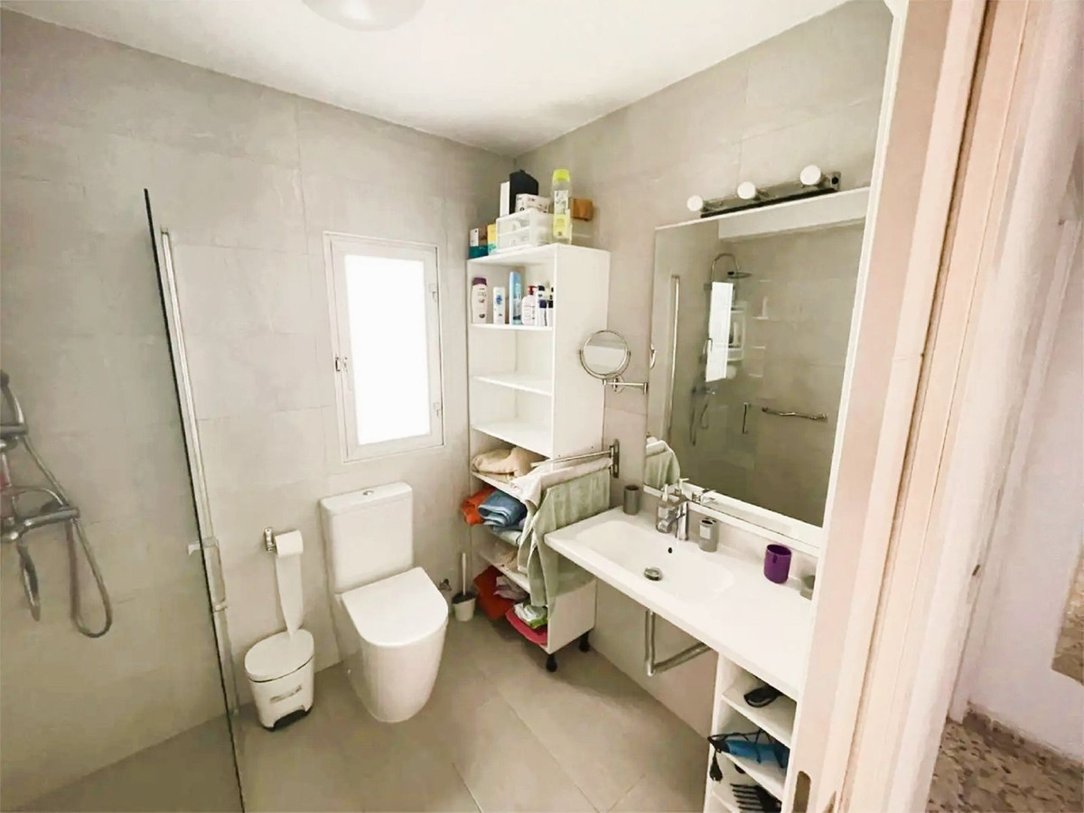 Middle Floor Apartment bilde 15