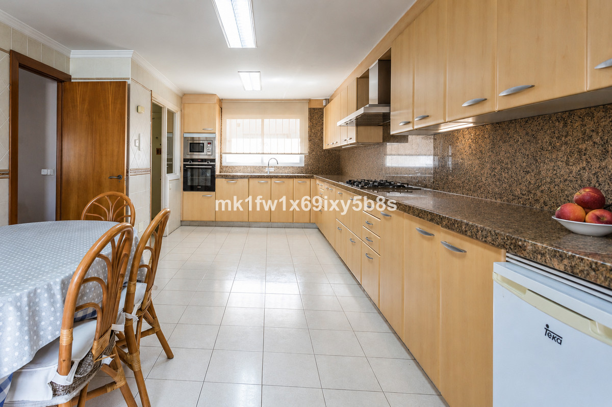 Middle Floor Apartment bilde 14