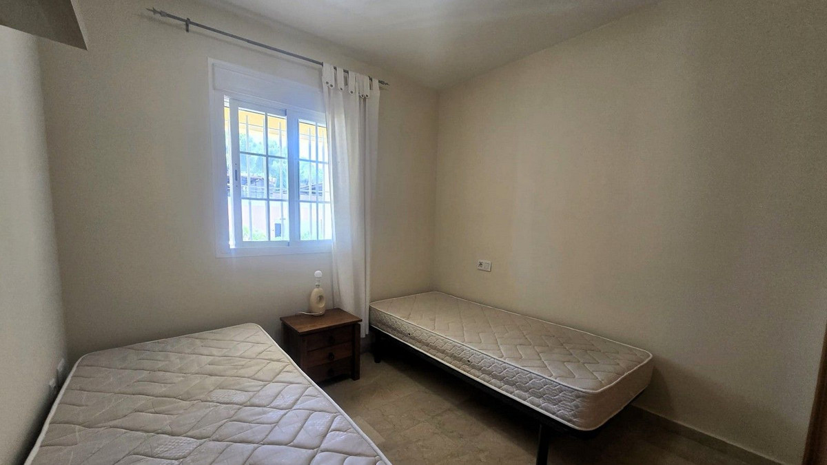 Middle Floor Apartment bilde 10