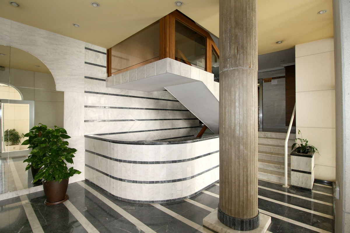 Middle Floor Apartment bilde 25