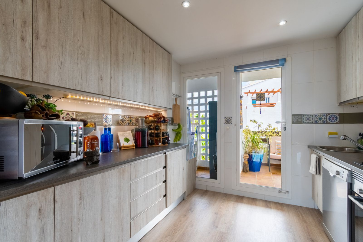 Middle Floor Apartment bilde 18
