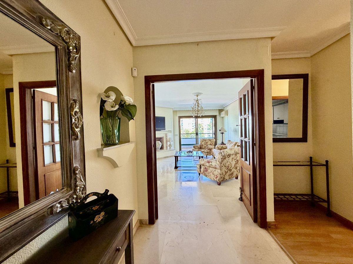 Middle Floor Apartment bilde 9