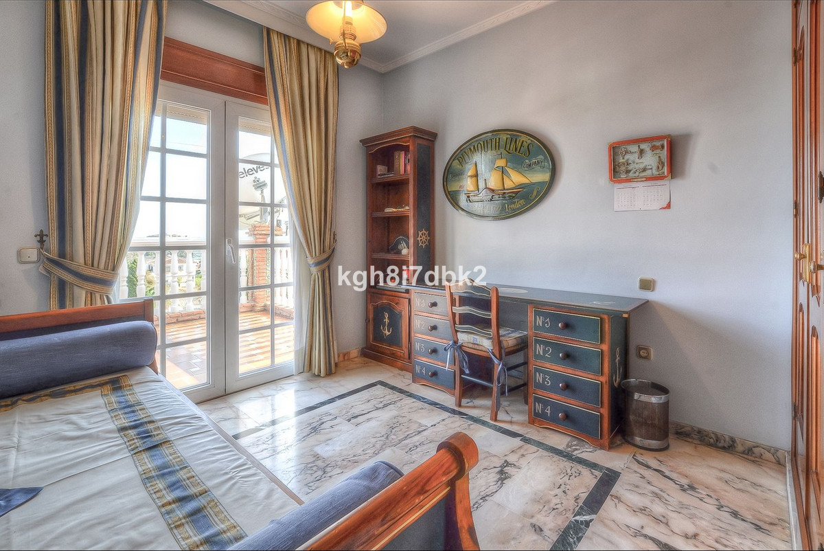 Detached Villa bilde 25