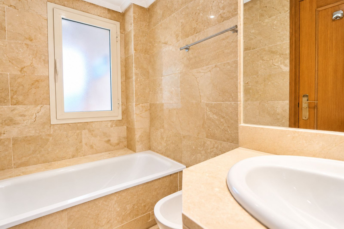 Middle Floor Apartment bilde 17