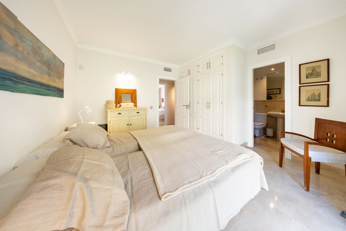 Middle Floor Apartment bilde 24