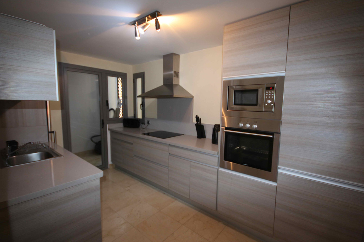 Middle Floor Apartment bilde 8