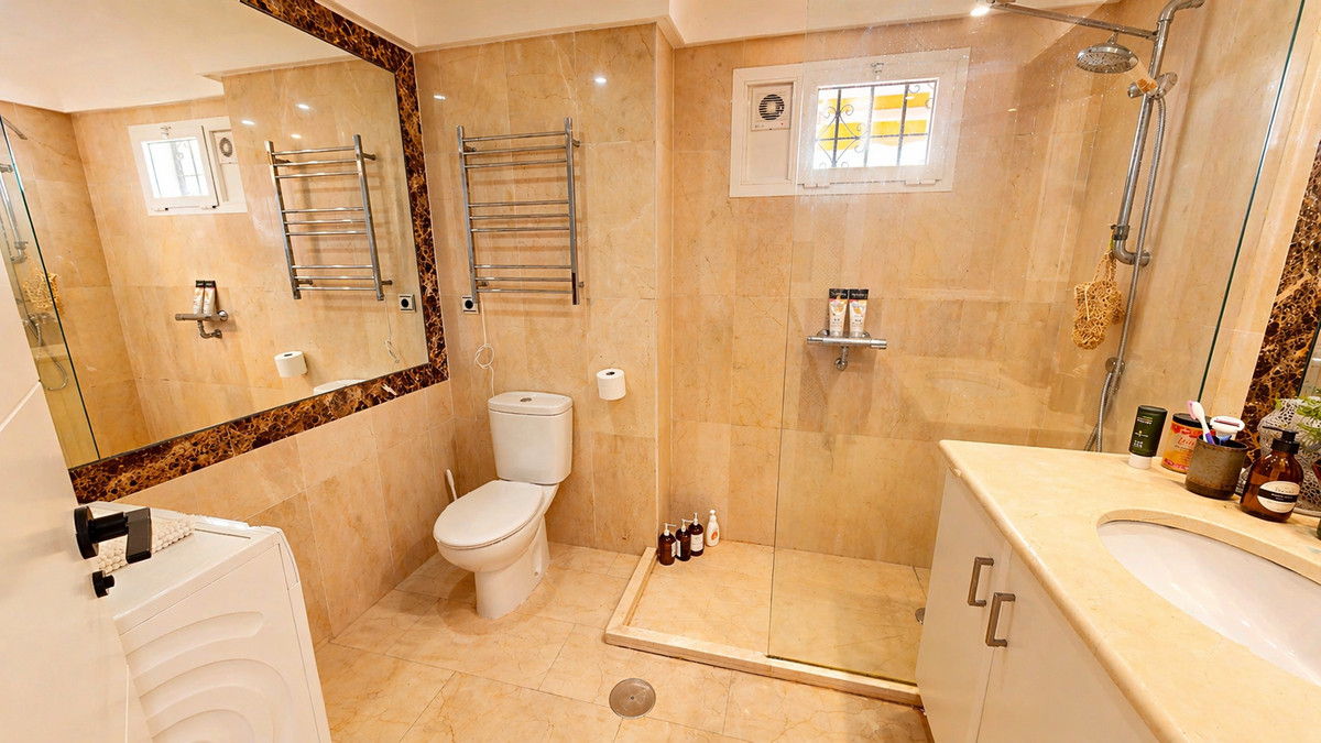 Middle Floor Apartment bilde 11