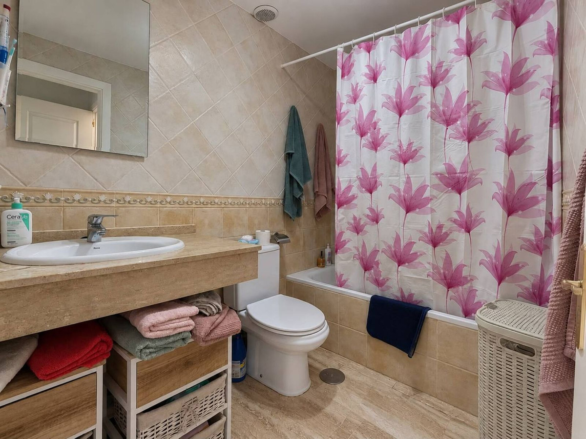 Middle Floor Apartment bilde 9