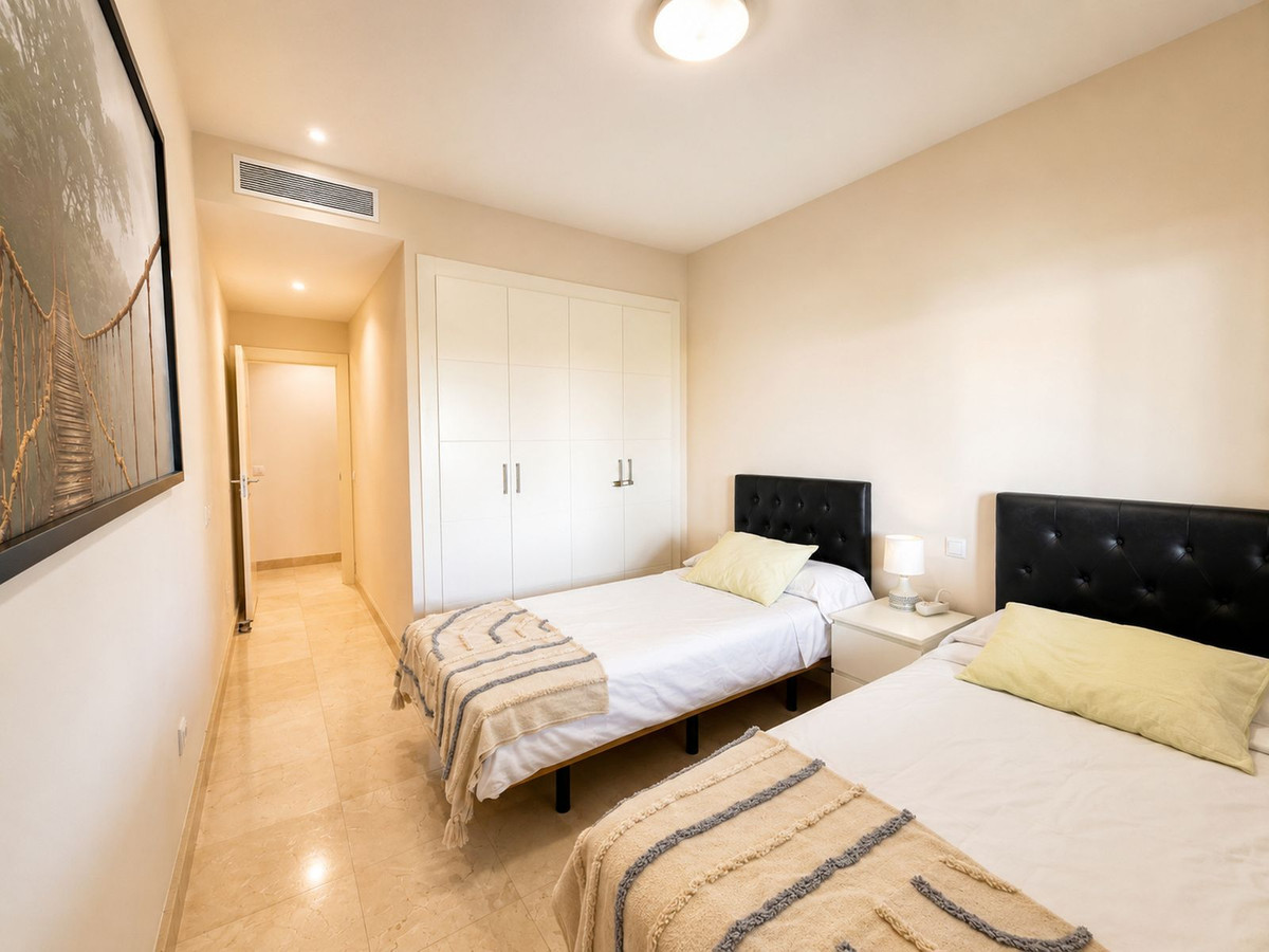 Middle Floor Apartment bilde 10