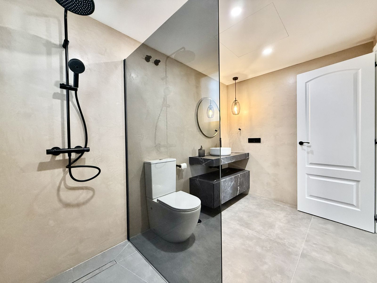 Middle Floor Apartment bilde 14