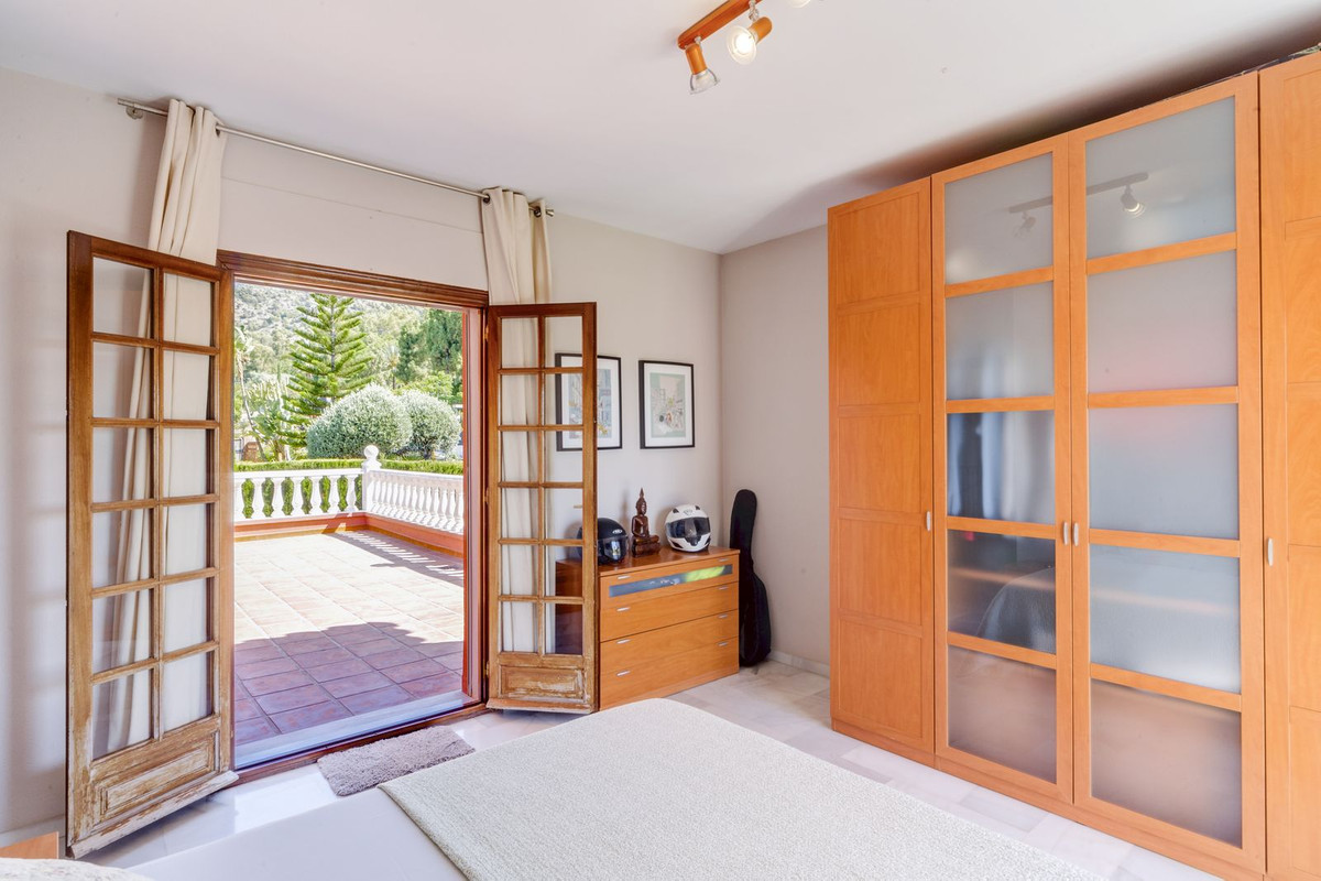 Detached Villa bilde 25