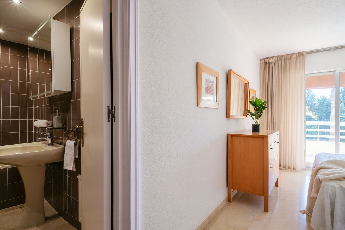 Middle Floor Apartment bilde 18