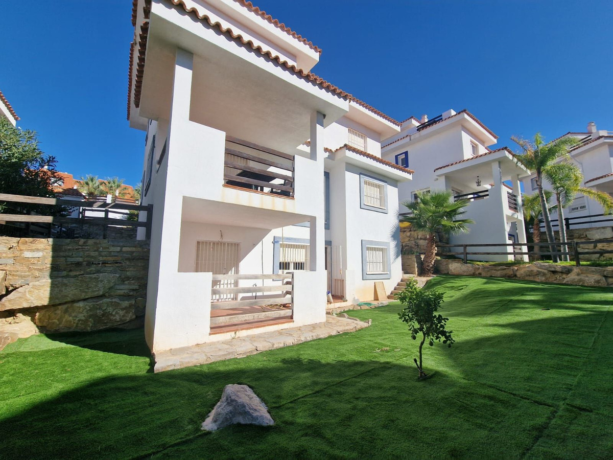 Detached Villa bilde 2