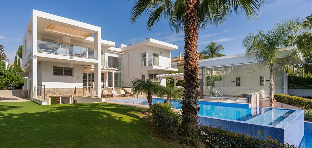 Detached Villa bilde 2