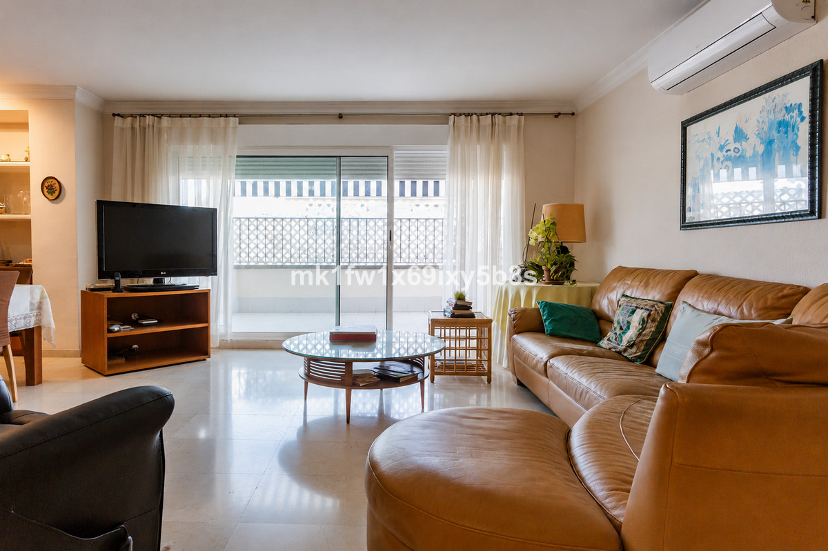 Middle Floor Apartment bilde 12