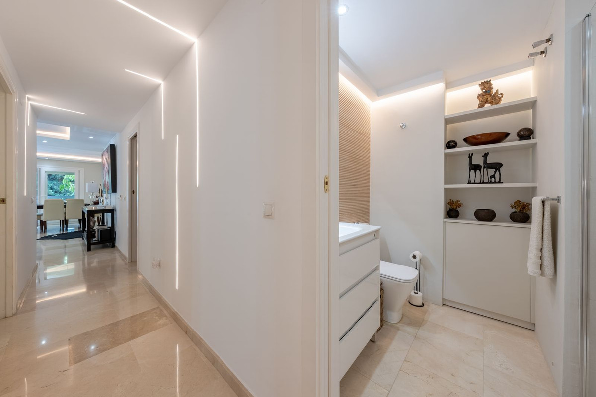 Middle Floor Apartment bilde 13