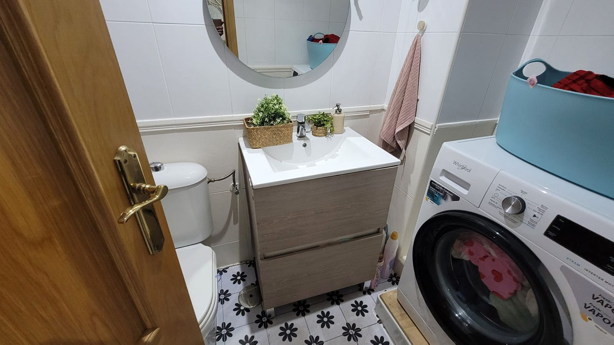 Middle Floor Apartment bilde 6