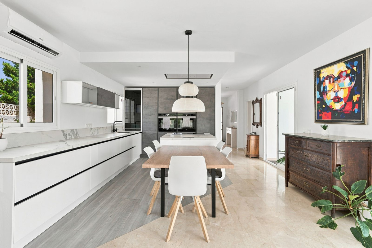 Detached Villa bilde 4