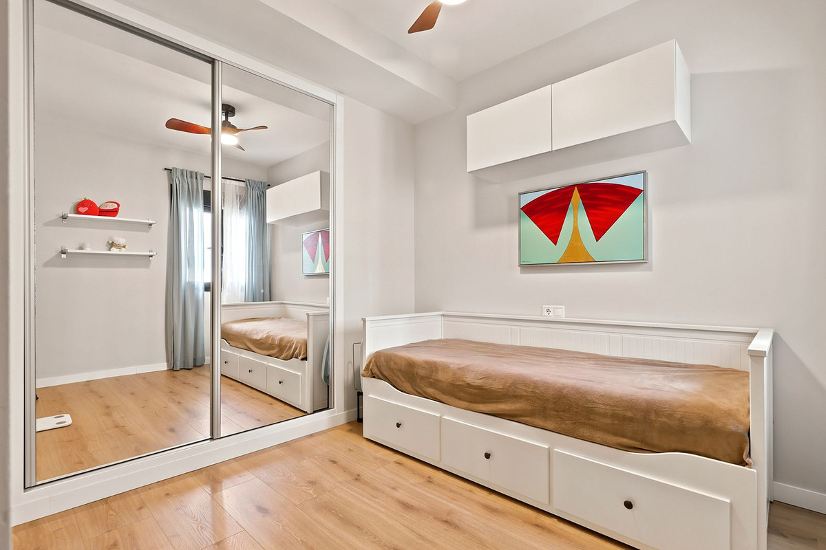 Middle Floor Apartment bilde 23
