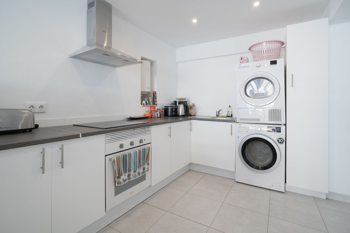 Middle Floor Apartment bilde 6