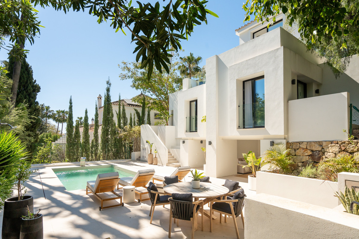 Detached Villa bilde 1