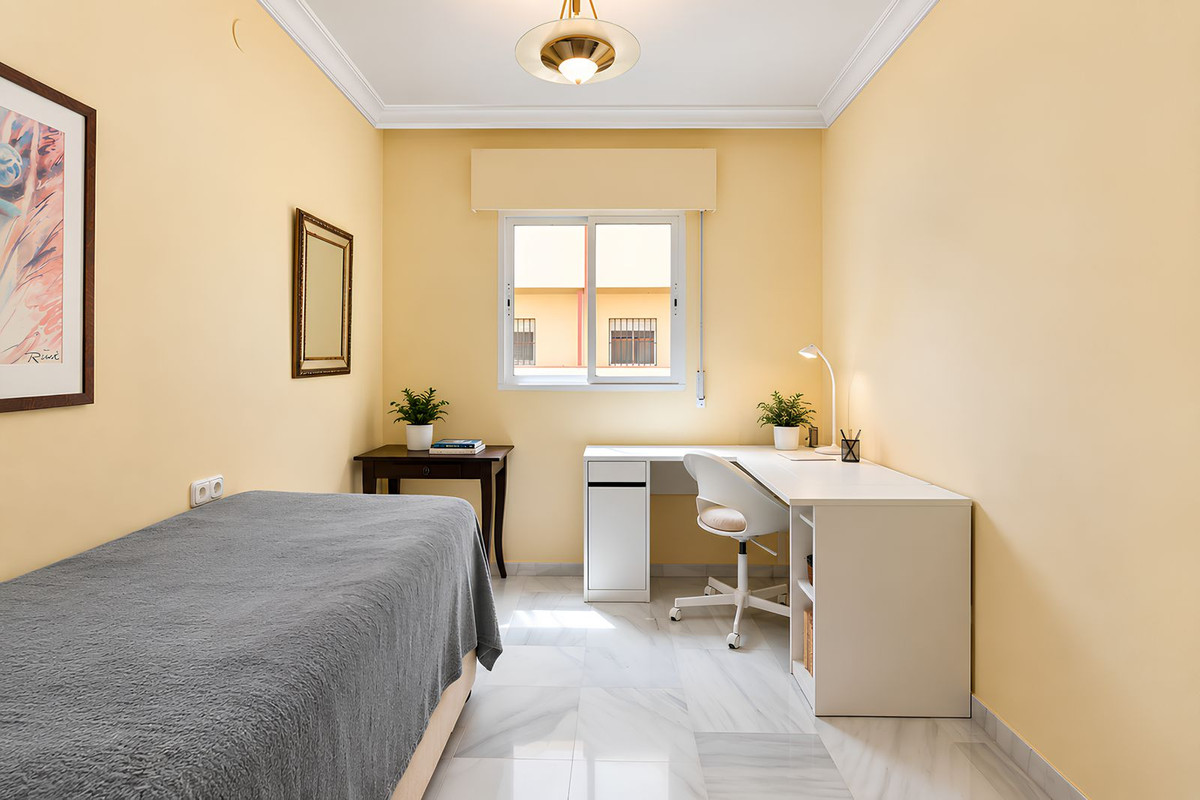 Middle Floor Apartment bilde 32