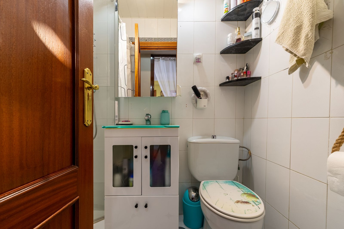 Middle Floor Apartment bilde 10