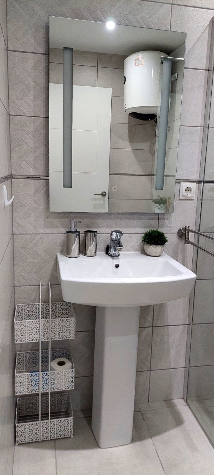 Middle Floor Apartment bilde 12