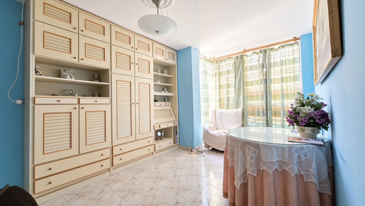 Middle Floor Apartment bilde 3