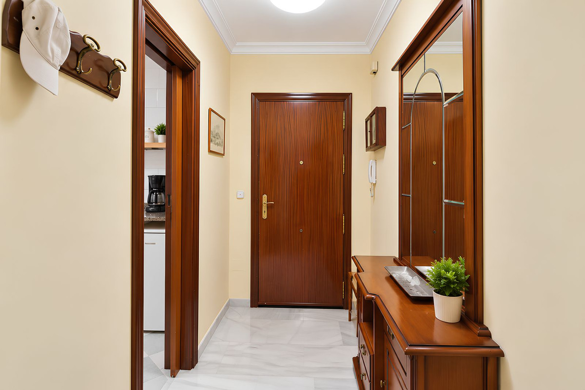Middle Floor Apartment bilde 9