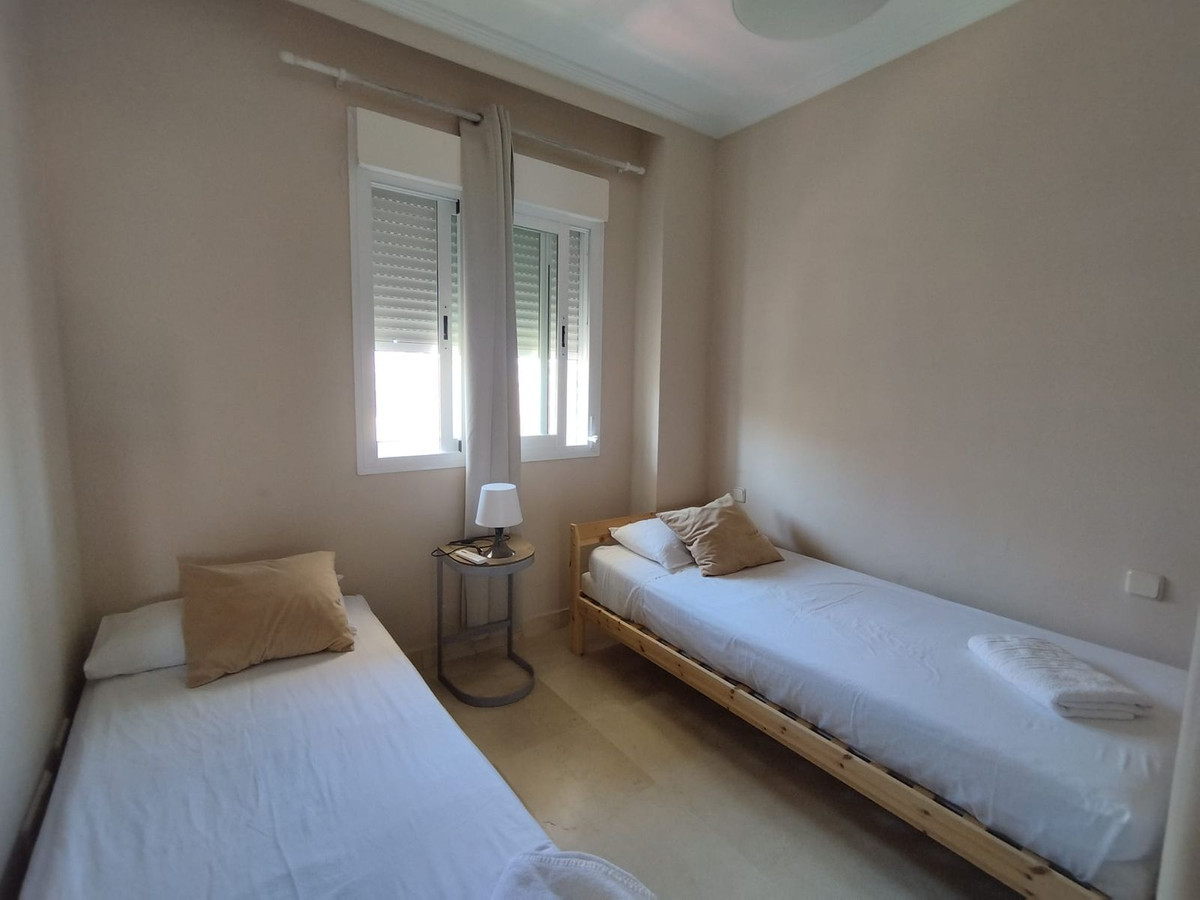 Middle Floor Apartment bilde 13