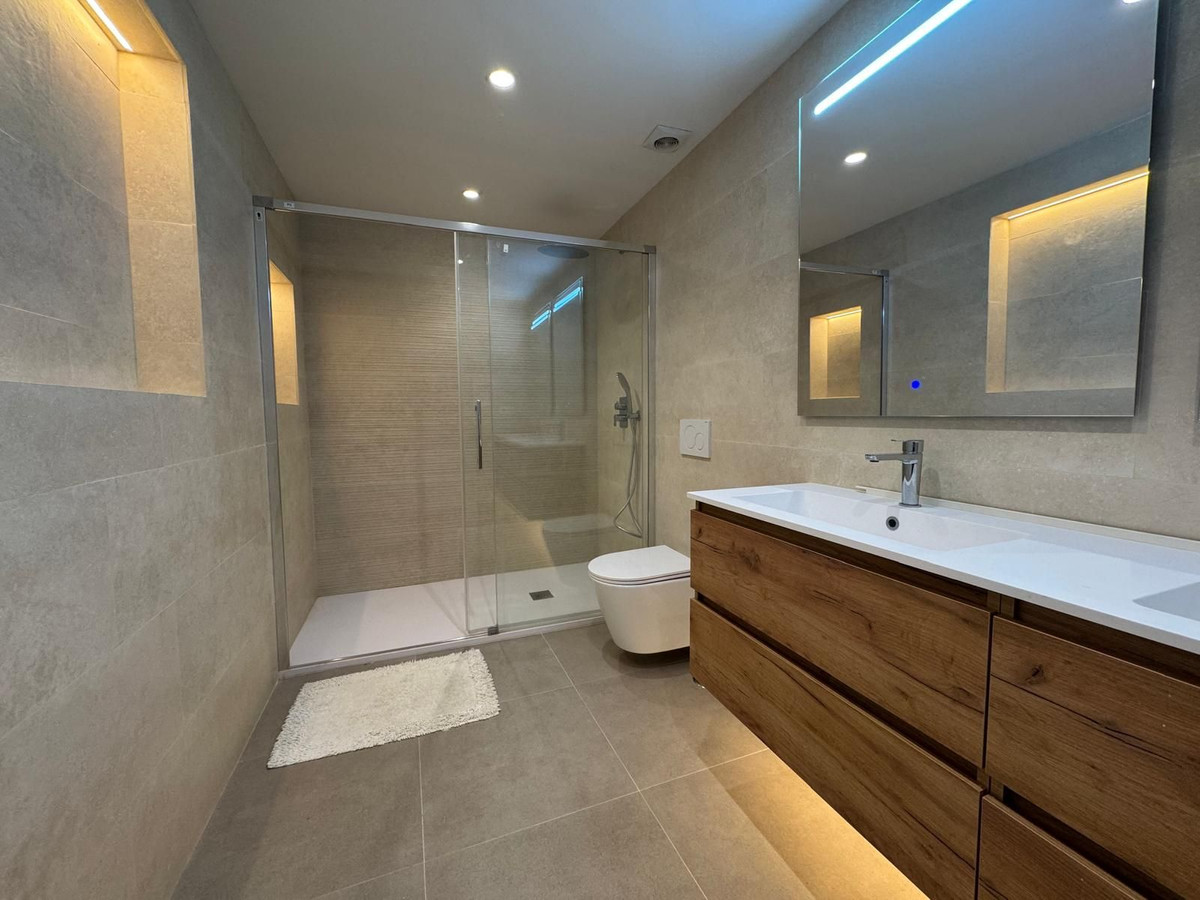 Middle Floor Apartment bilde 14