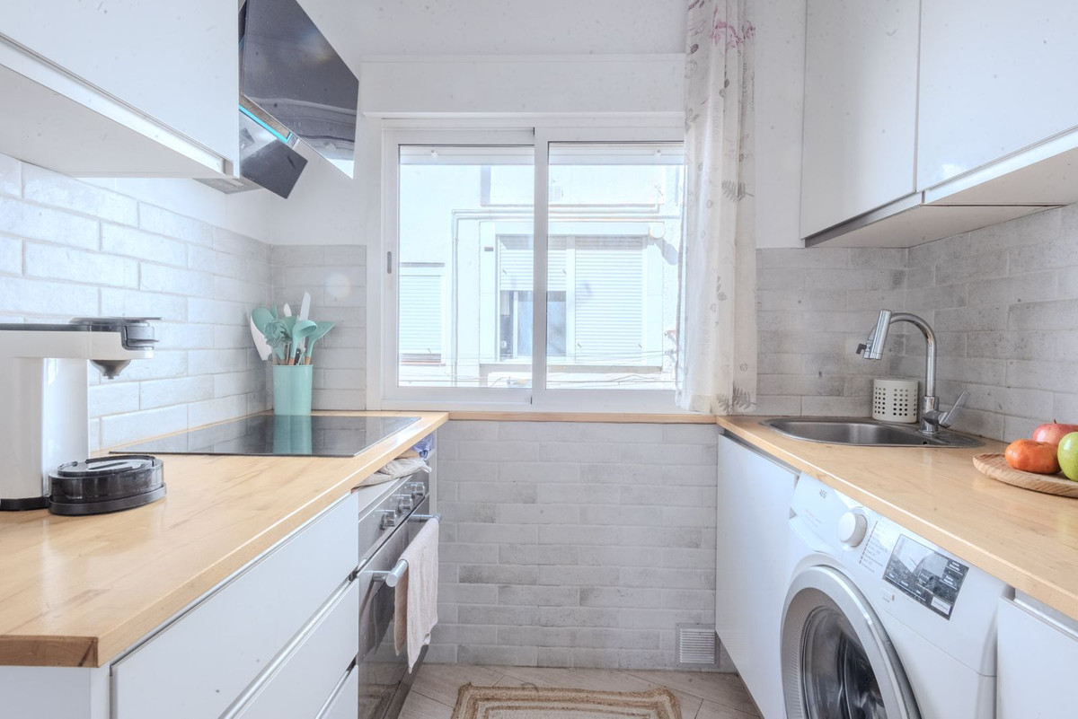 Middle Floor Apartment bilde 18