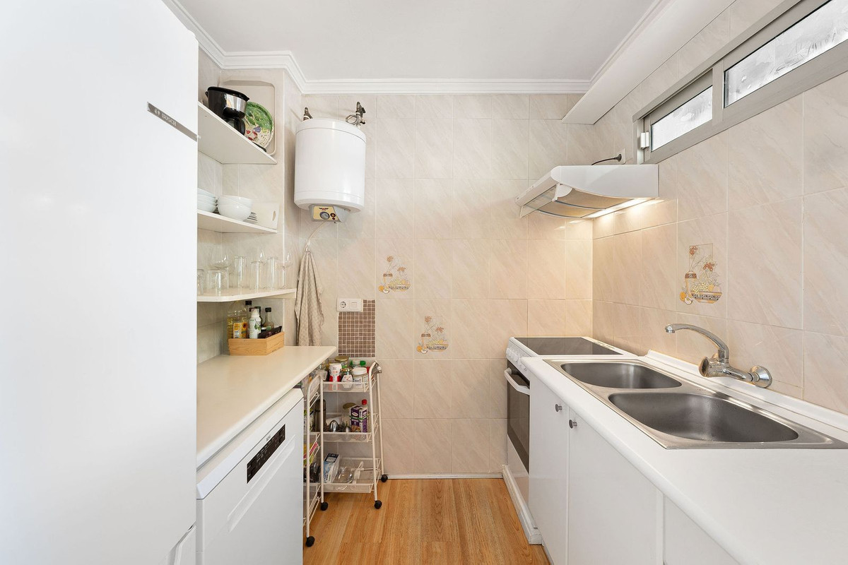 Middle Floor Apartment bilde 3