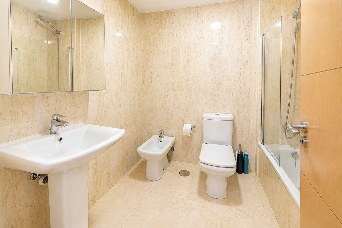 Middle Floor Apartment bilde 17