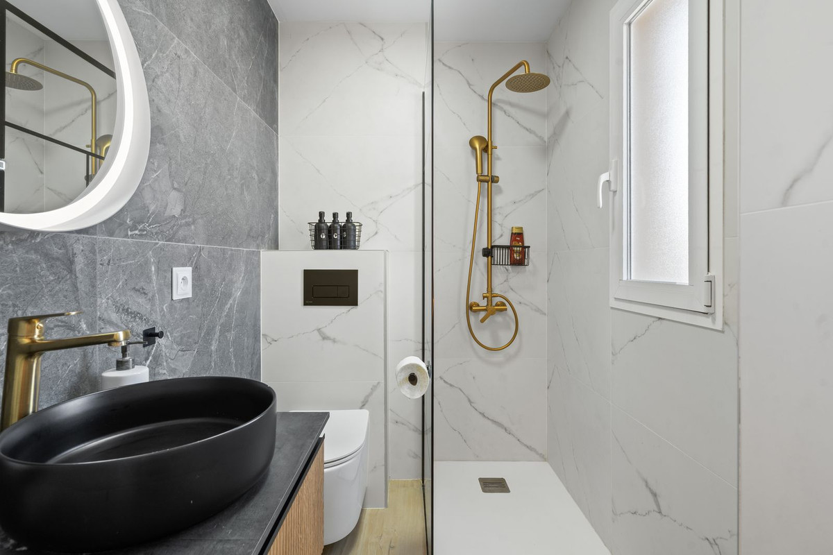 Middle Floor Apartment bilde 12