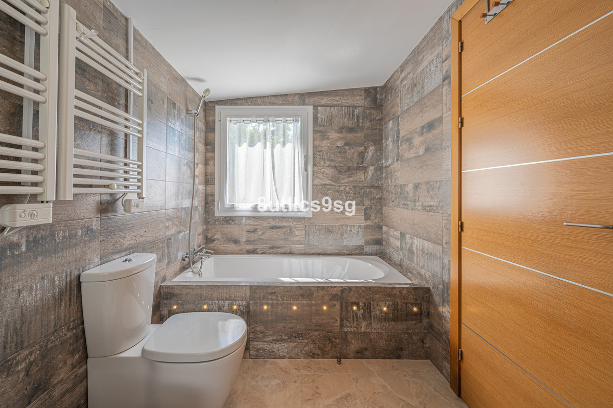 Detached Villa bilde 25
