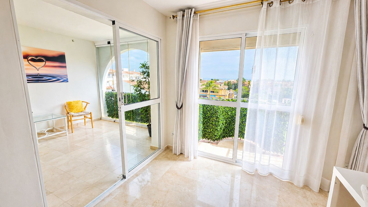 Middle Floor Apartment bilde 13