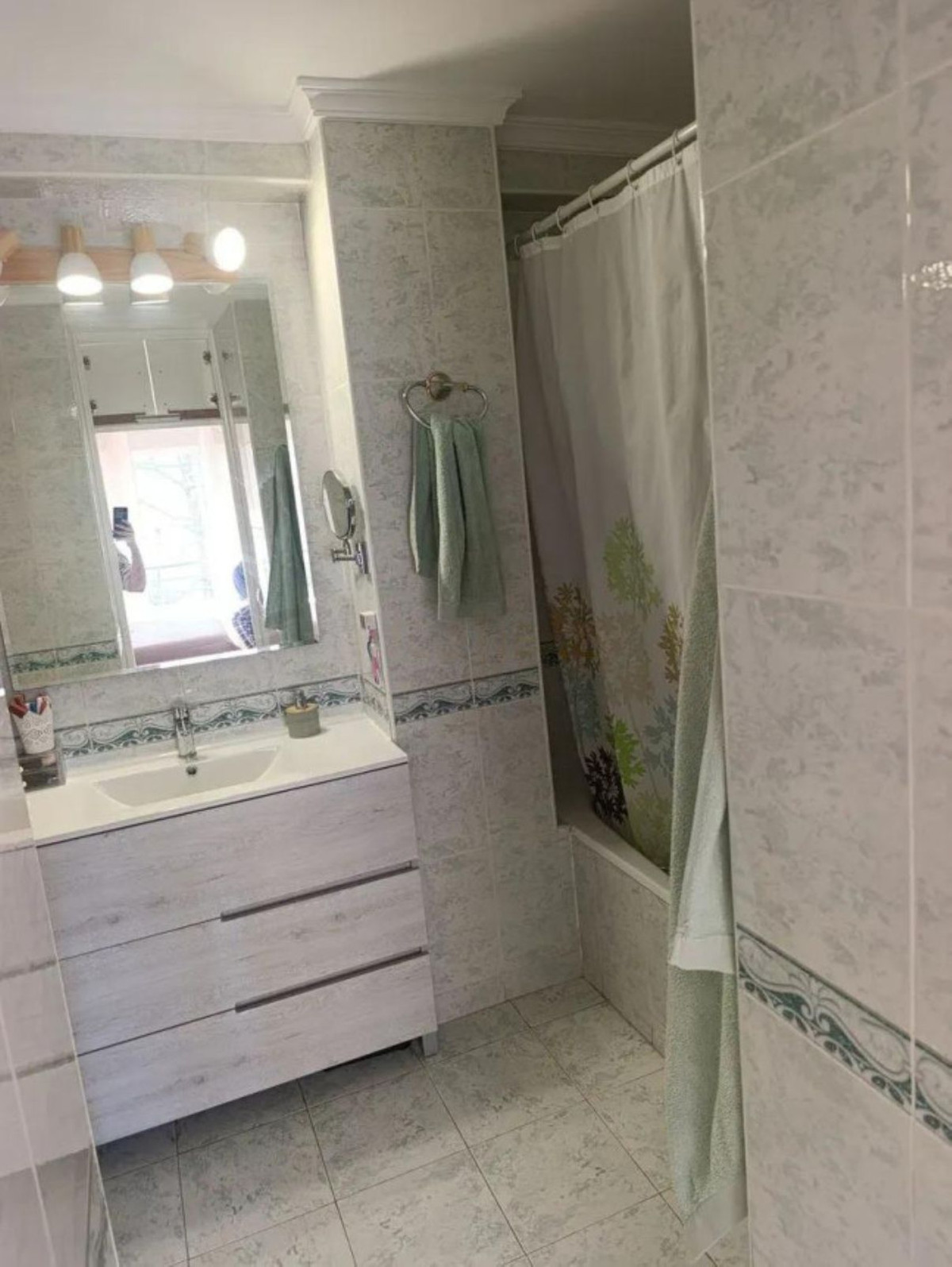 Middle Floor Apartment bilde 12