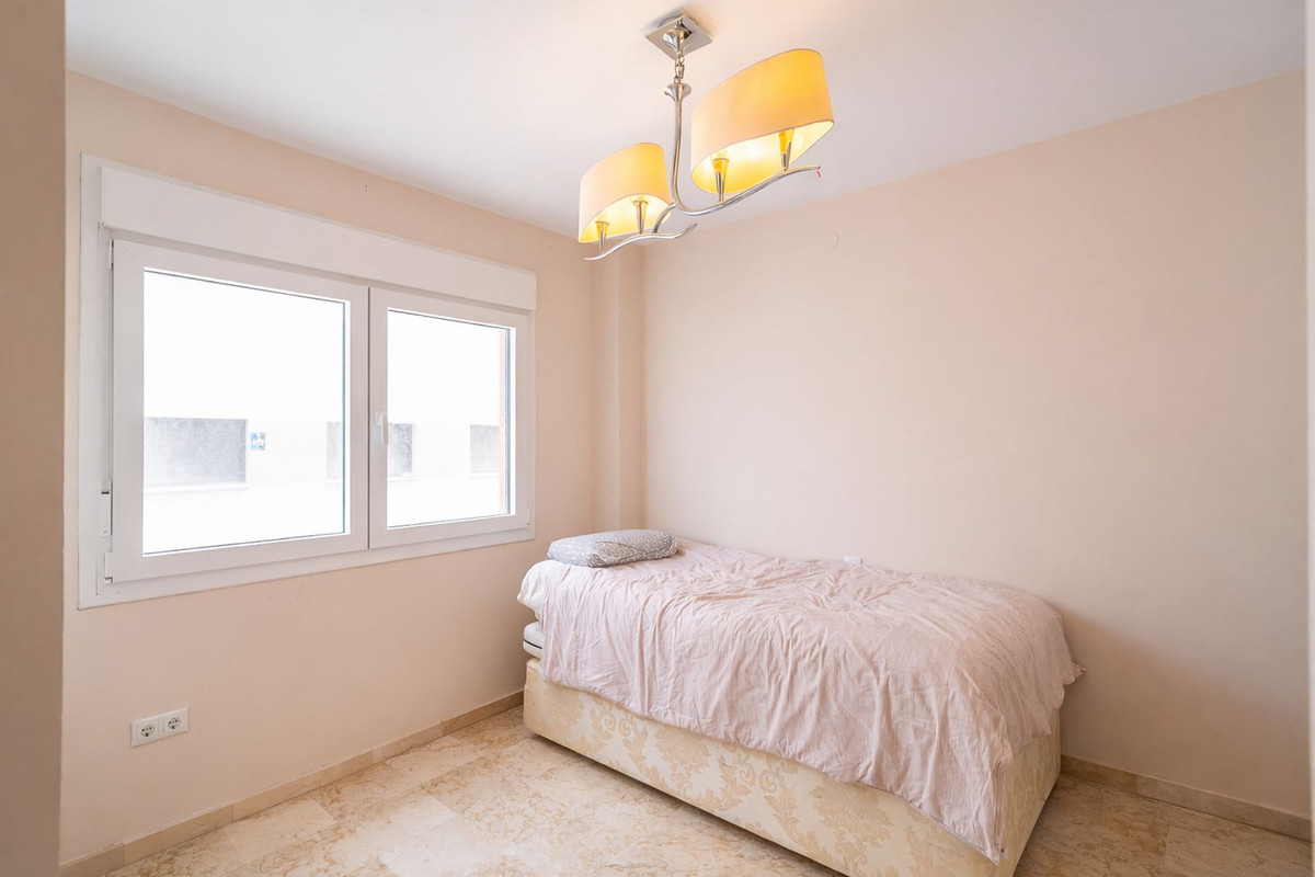 Middle Floor Apartment bilde 18