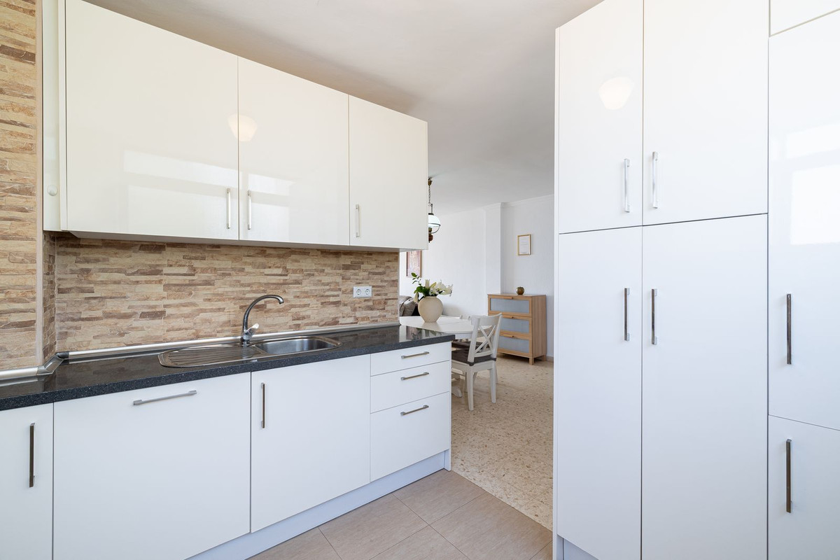 Middle Floor Apartment bilde 9