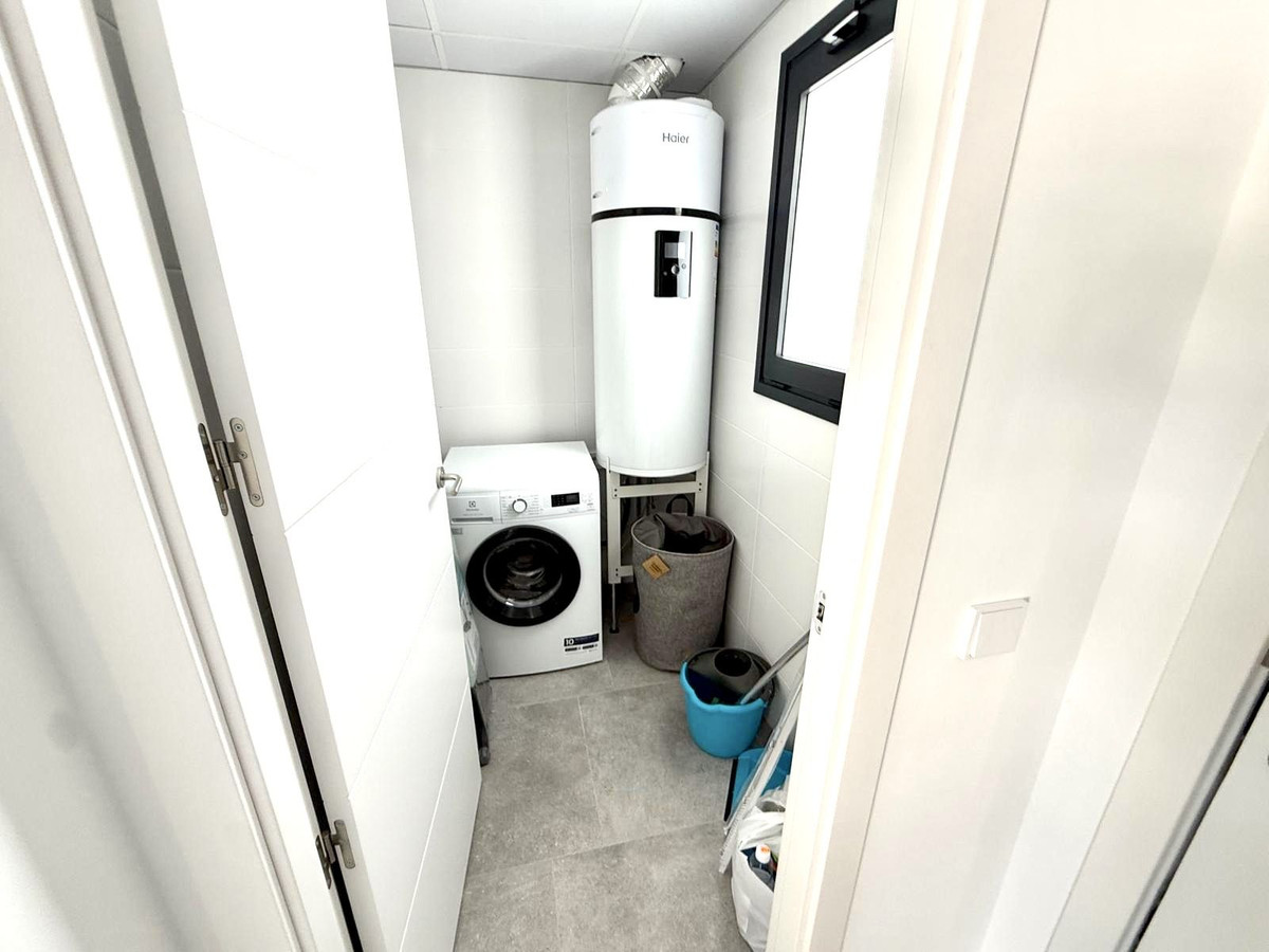 Middle Floor Apartment bilde 12
