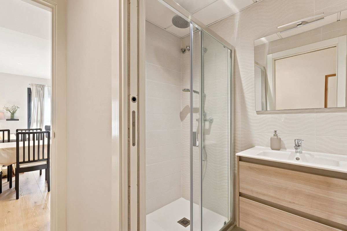 Middle Floor Apartment bilde 17