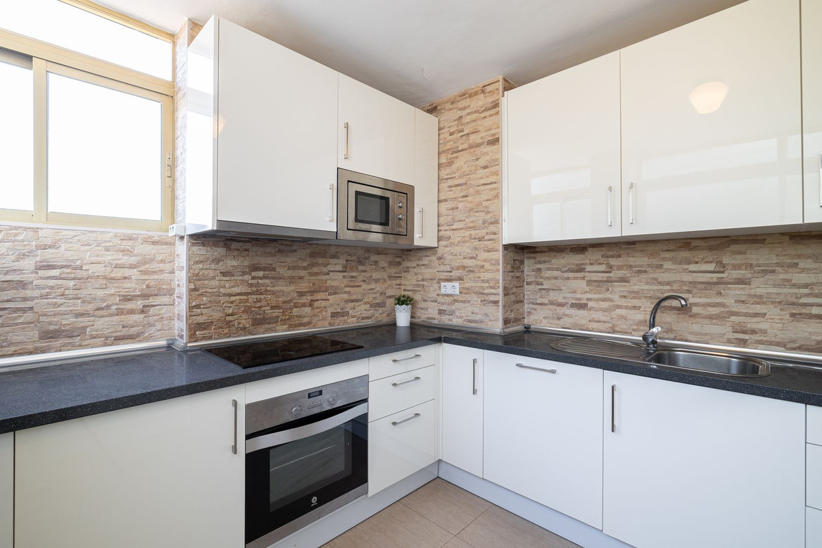 Middle Floor Apartment bilde 8